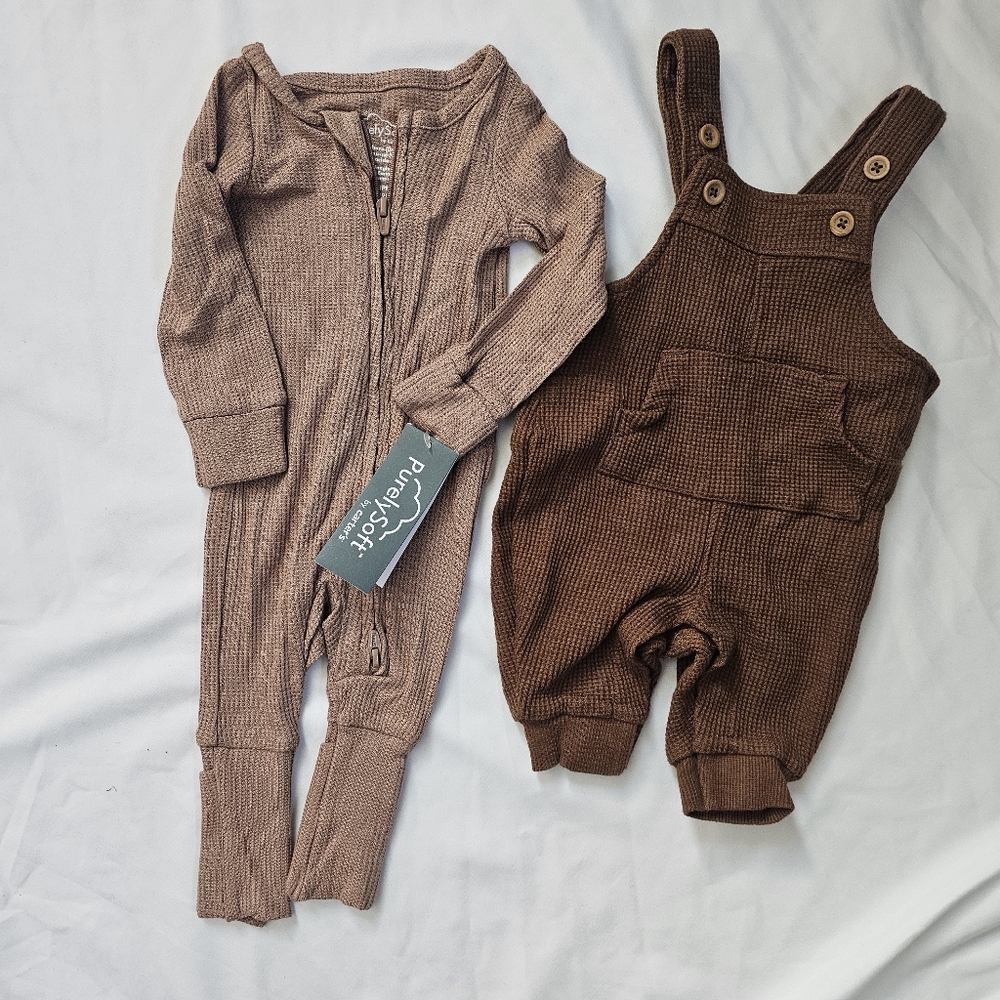 Set Of Newborn Neutral Pieces- Carter's- Romper And 2-Way Zip One-Piece- Newborn